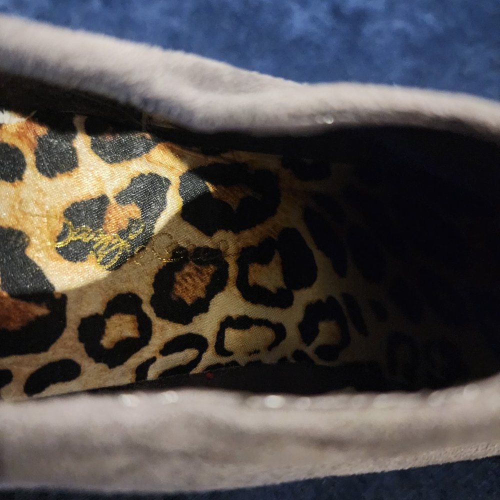 Shoes - Picture 3 of 6